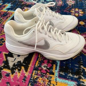 Women’s Nike Court Lite Tennis Shoes Size 7.5